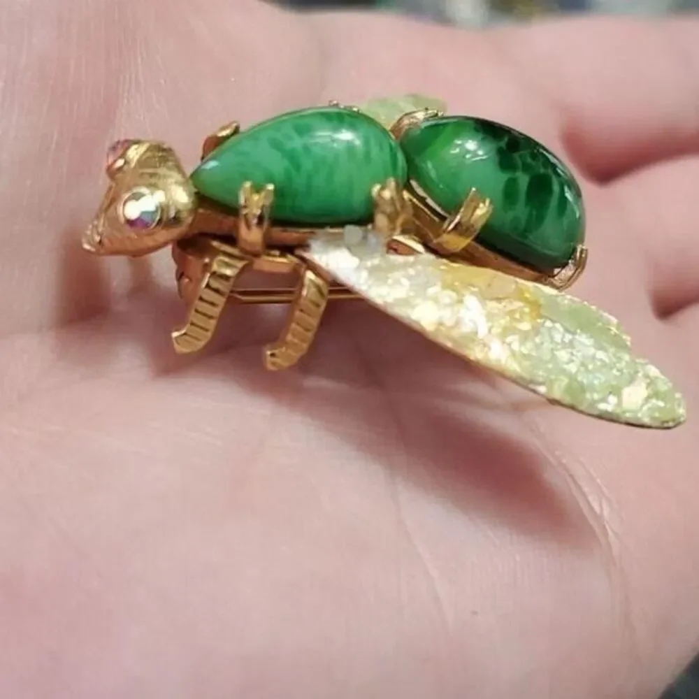 Vintage gold tone fly brooch green